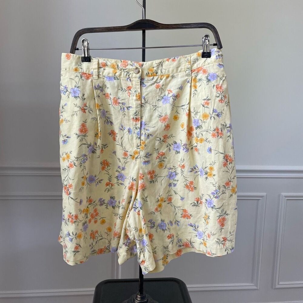 Vintage 90s Jones New York Linen Blend Yellow Floral Front Pleat Shorts 24W